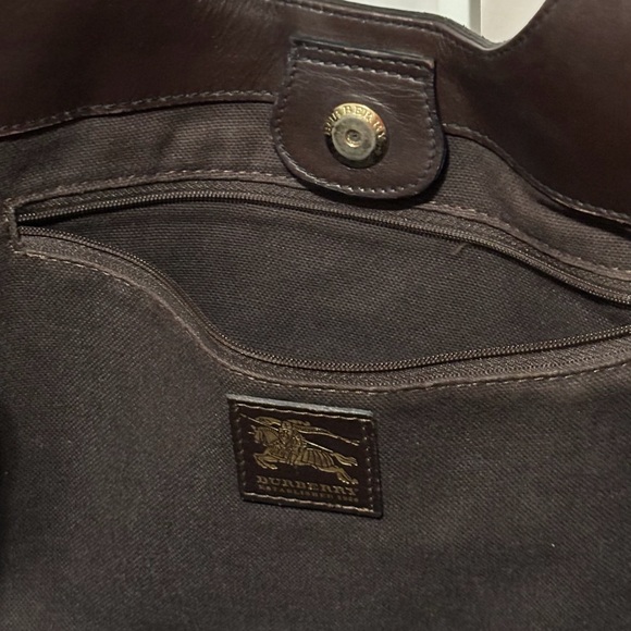 Authentic BURBERRY Shoulder Bag - Picture 14 of 16